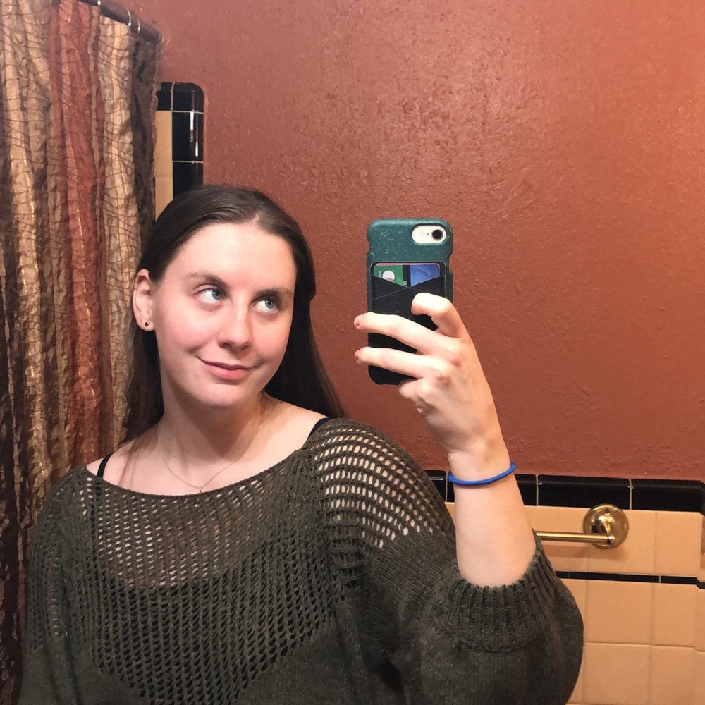 Meet your Posher, Julia